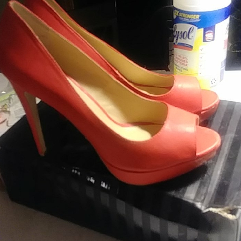 Shoe